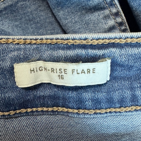 Wonderly High Rise Flare Jeans Womens 16 Blue Med Wash Side Slit Stretch Denim - Picture 8 of 14